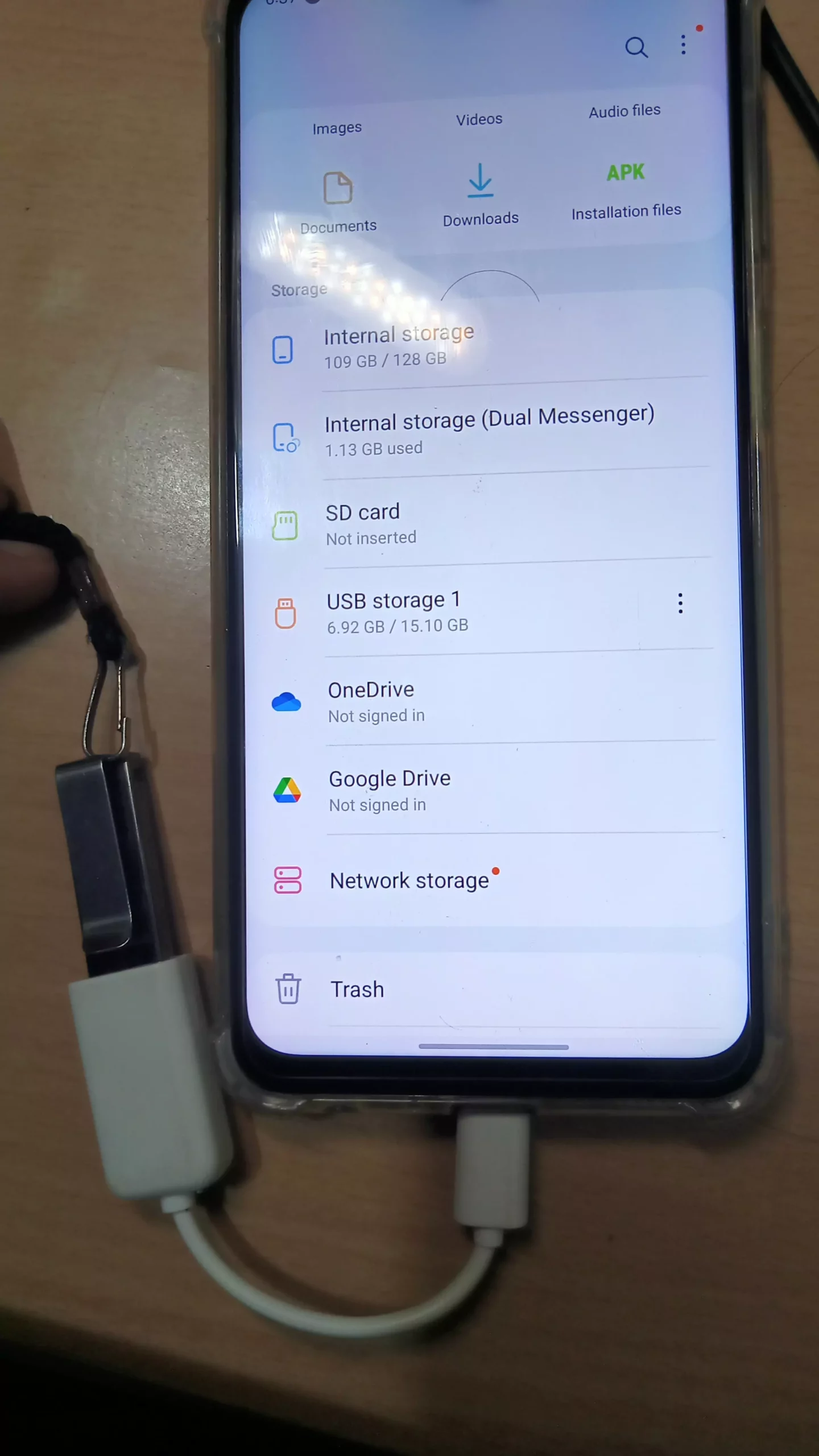 usb pendrive connected on samsung shown in the image with otg